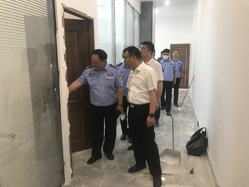 如皋市人民政府副市長、公安局長陳剛考察調(diào)研高鐵南站保安服務(wù)保障情況